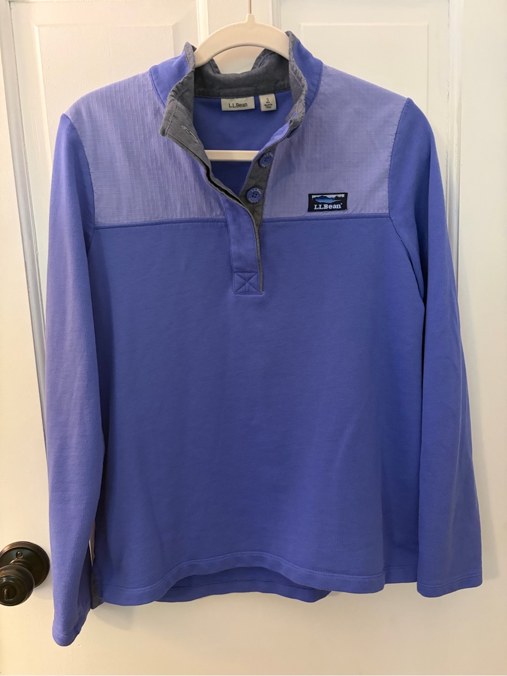 LL Bean Women’s 1/4 button neck pull over shirt sweater lightweight layer Size S